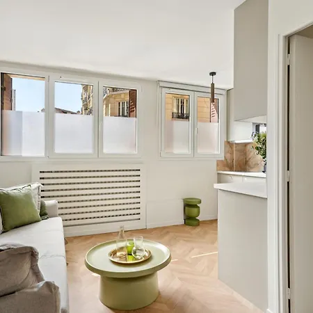 Lavie Maison Ac Little Fontaine פריז